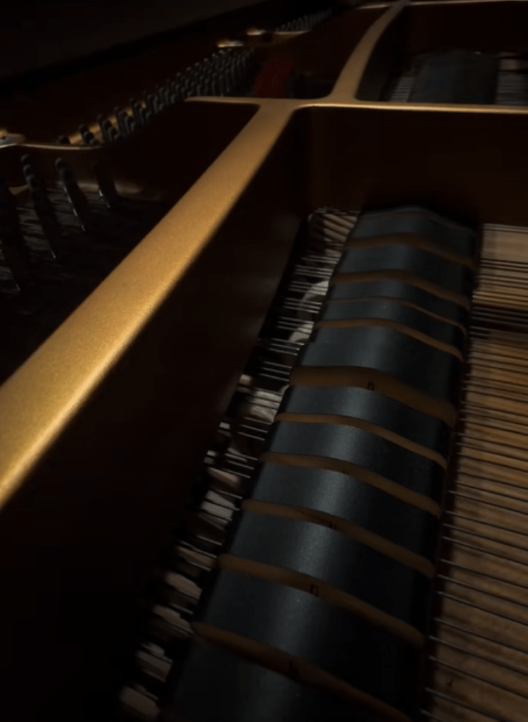 グランドピアノ②（＠6lune_09さんより提供）