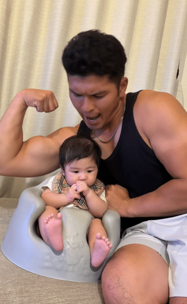 以前から筋トレはしていたという旦那さん（@linnn70さんより提供）