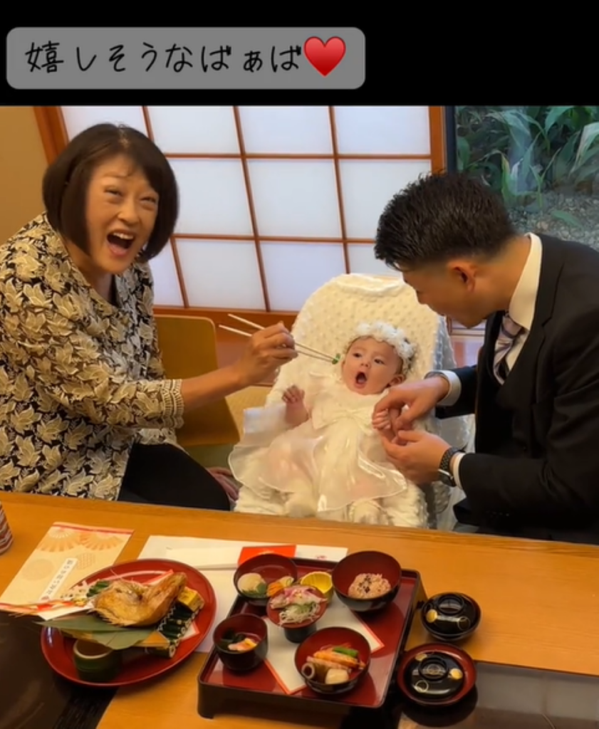 お食い初め②（＠muchume628さんより提供）