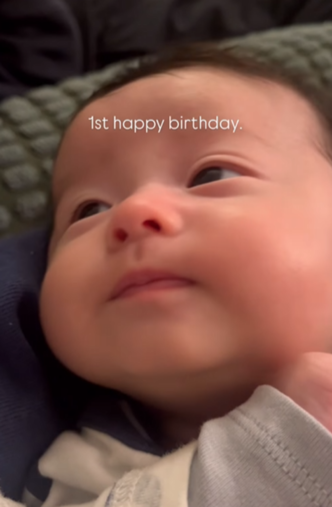 新生児のころ②（@komugiko_126さんより提供）