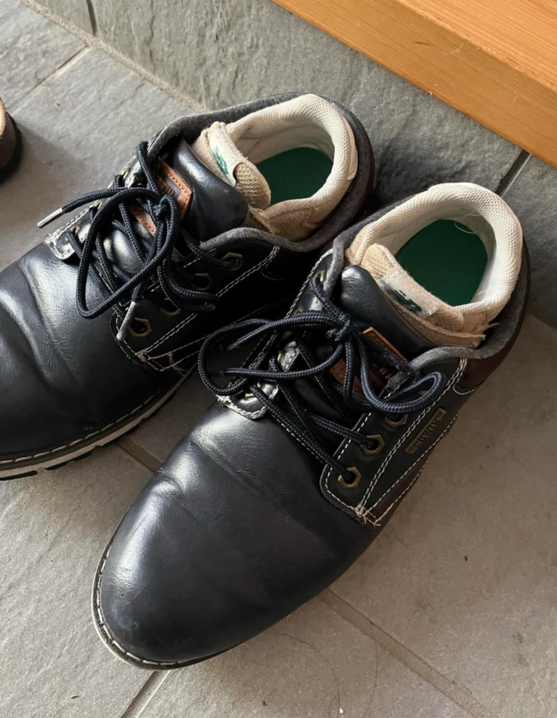 【実際の写真】息子さんが履いていた靴