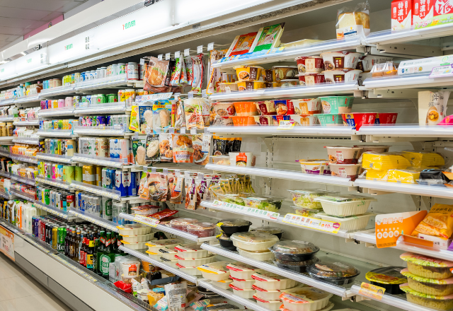 24時間営業の、品ぞろえが多いコンビニ
