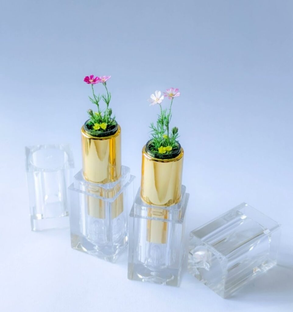 刺繍糸作品①（＠tete_shigotoさんより提供）