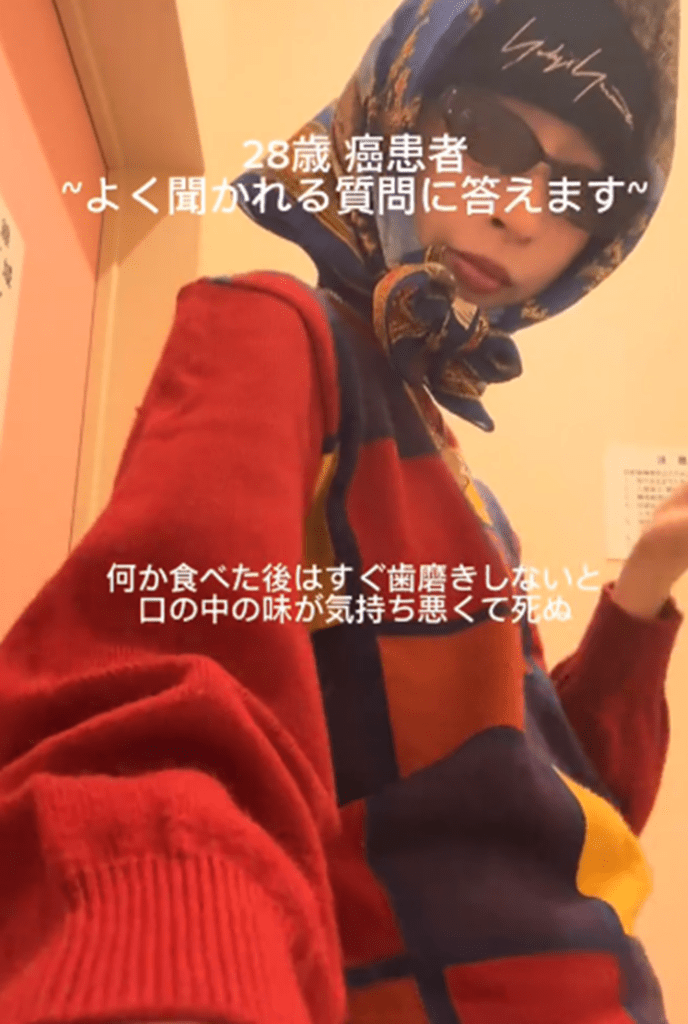 質問に答えるサイタマさん（@onepunchman19961227さんより提供）