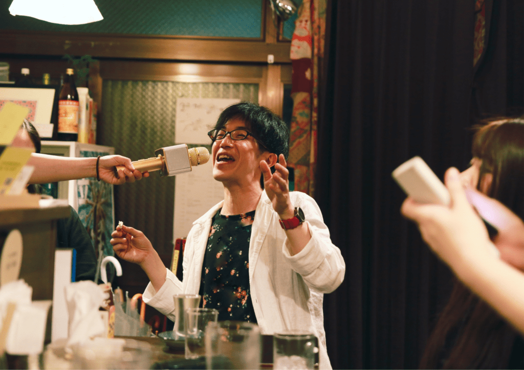 後輩が上座に座ったことでトラブルが起きた