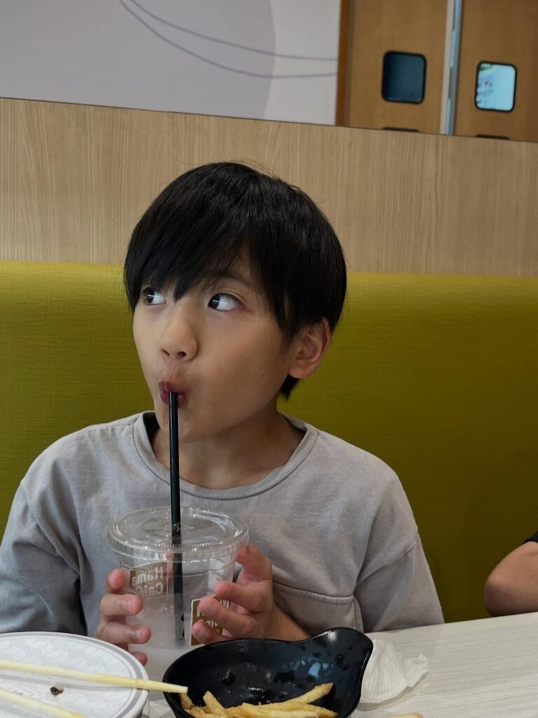 8歳の頃の息子さん①（＠yun2812427さんより提供）