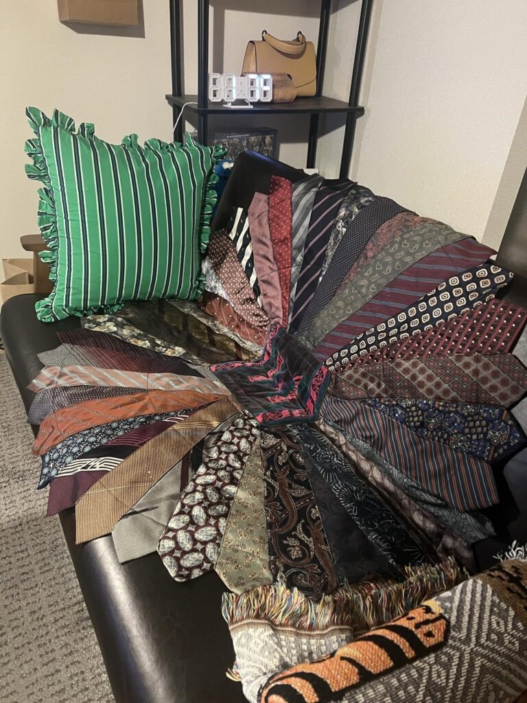 38本のネクタイをリメイク（@_97_nana.cs_さんより提供）