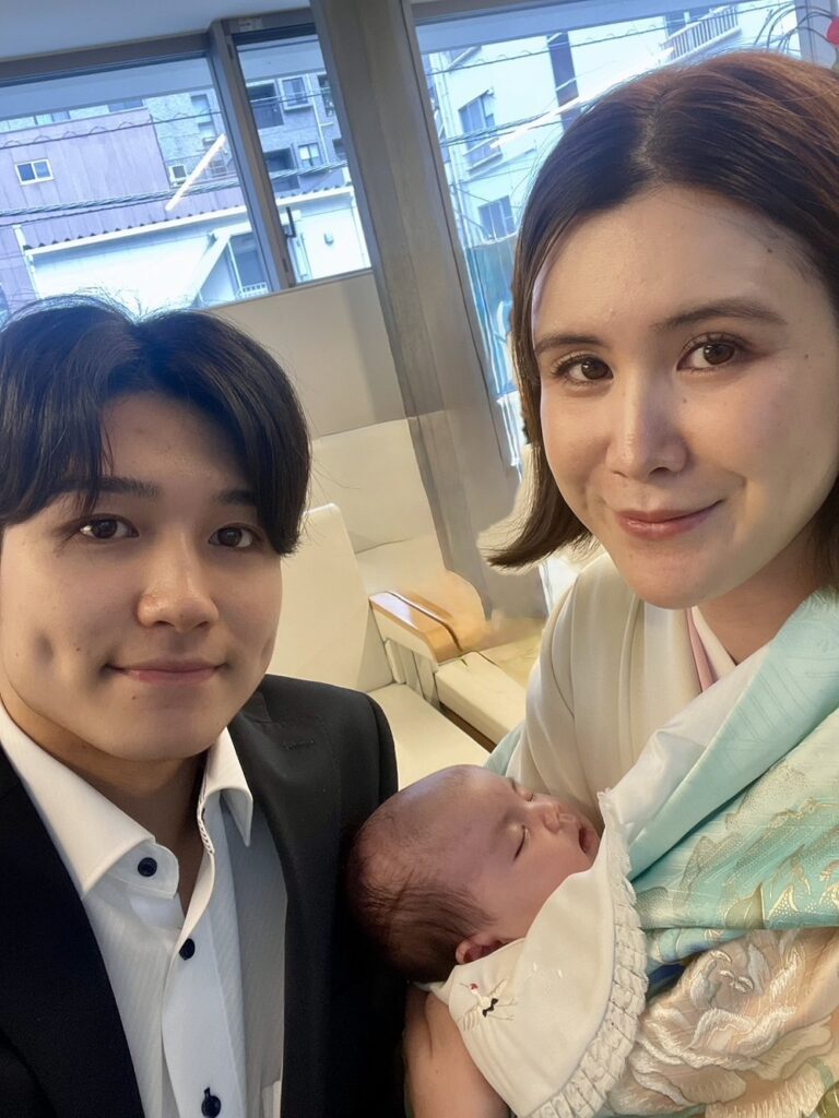 20年後のママさんと兄妹（@tomoko_k09さんより提供）