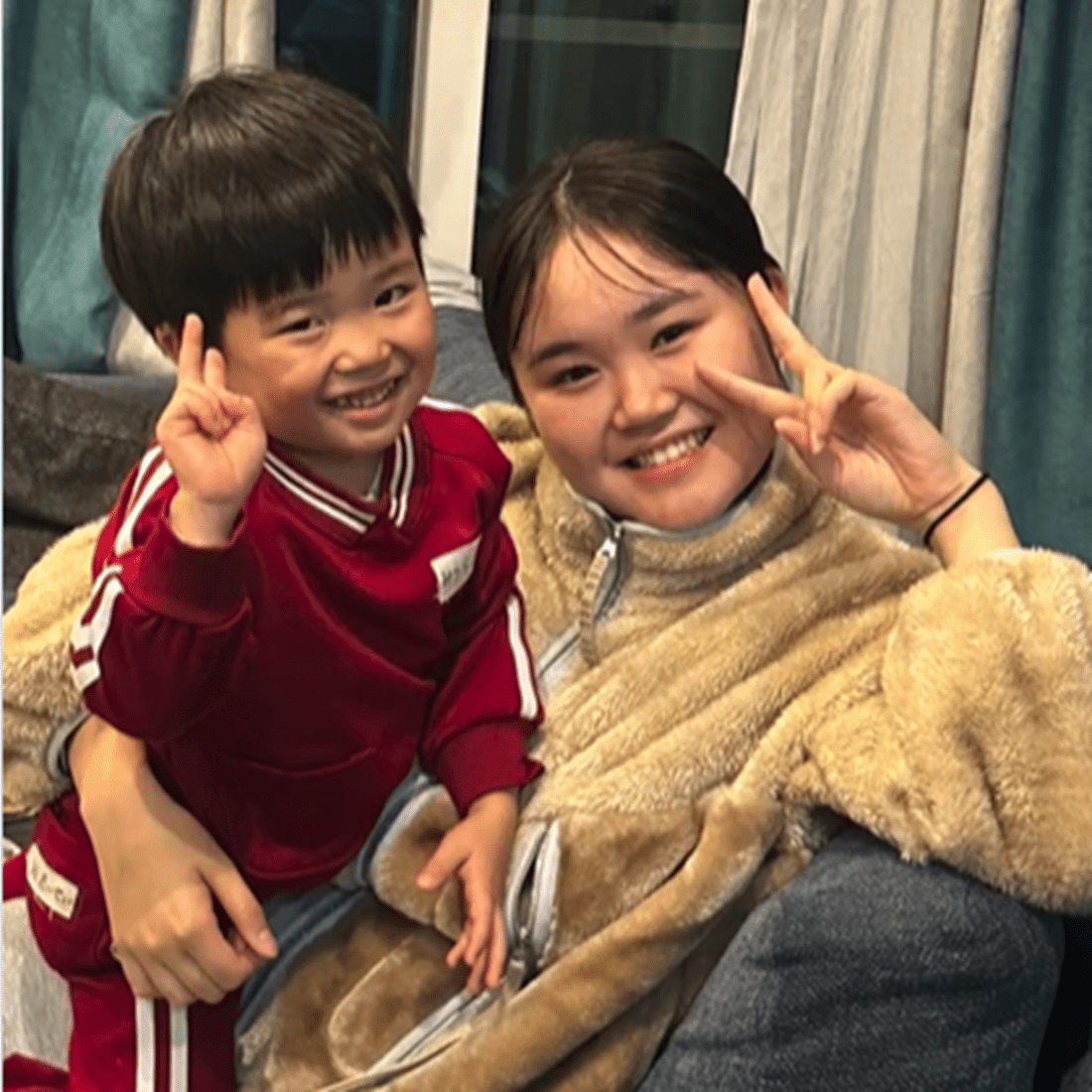 サプライズでいとこのお姉ちゃん登場　4歳甥っ子の可愛すぎる反応に「わかりやすくて可愛い」「もうこれは初恋」「メロメロやん」