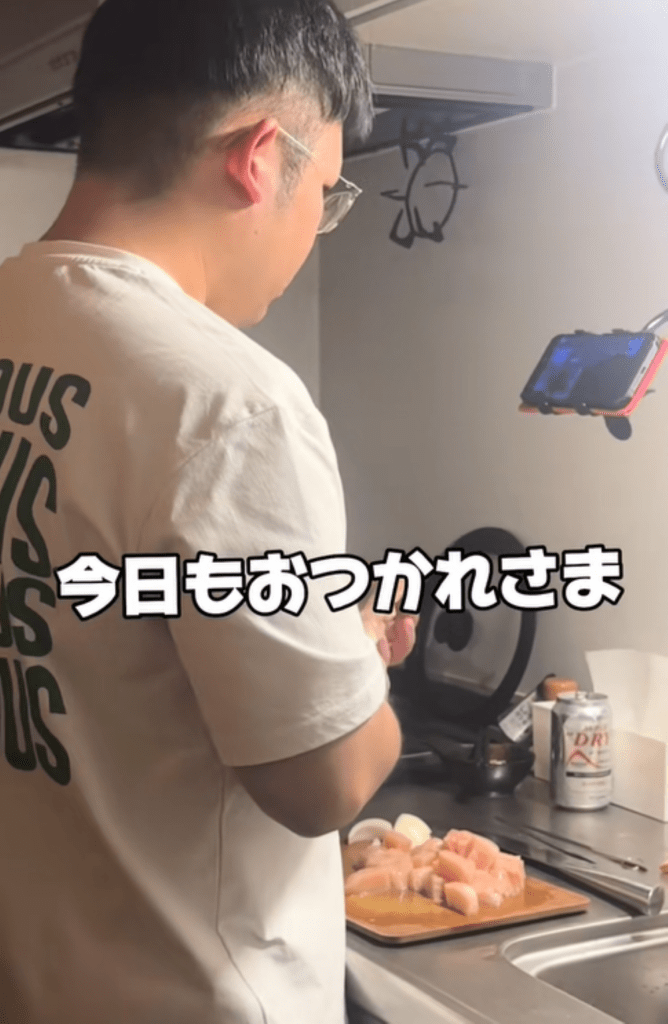 調理中のパパさん（＠user8543162754228さんより提供）