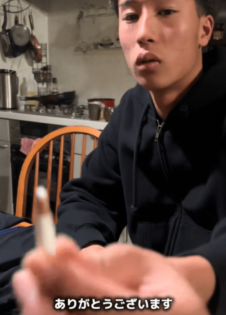 チャコペンを準備（＠2brothers_jpさんより提供）