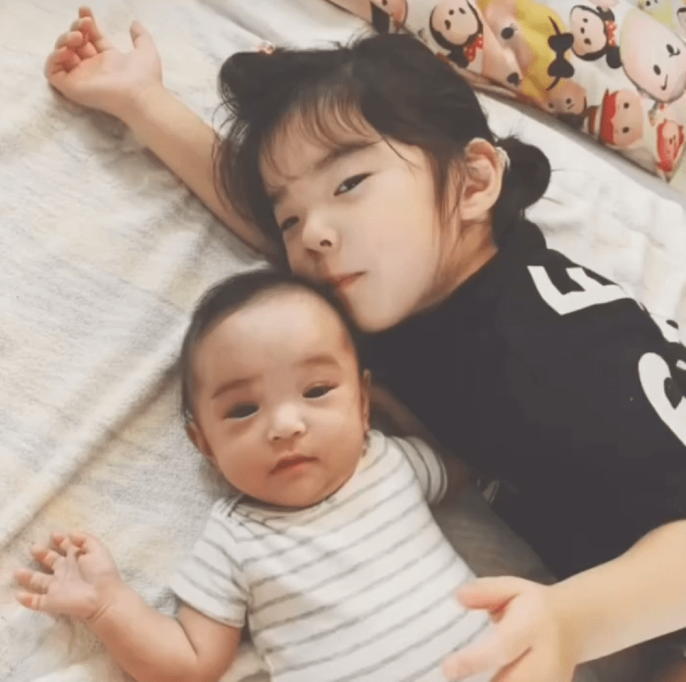 お姉ちゃんと娘さん（＠yunon.yuanさんより提供）