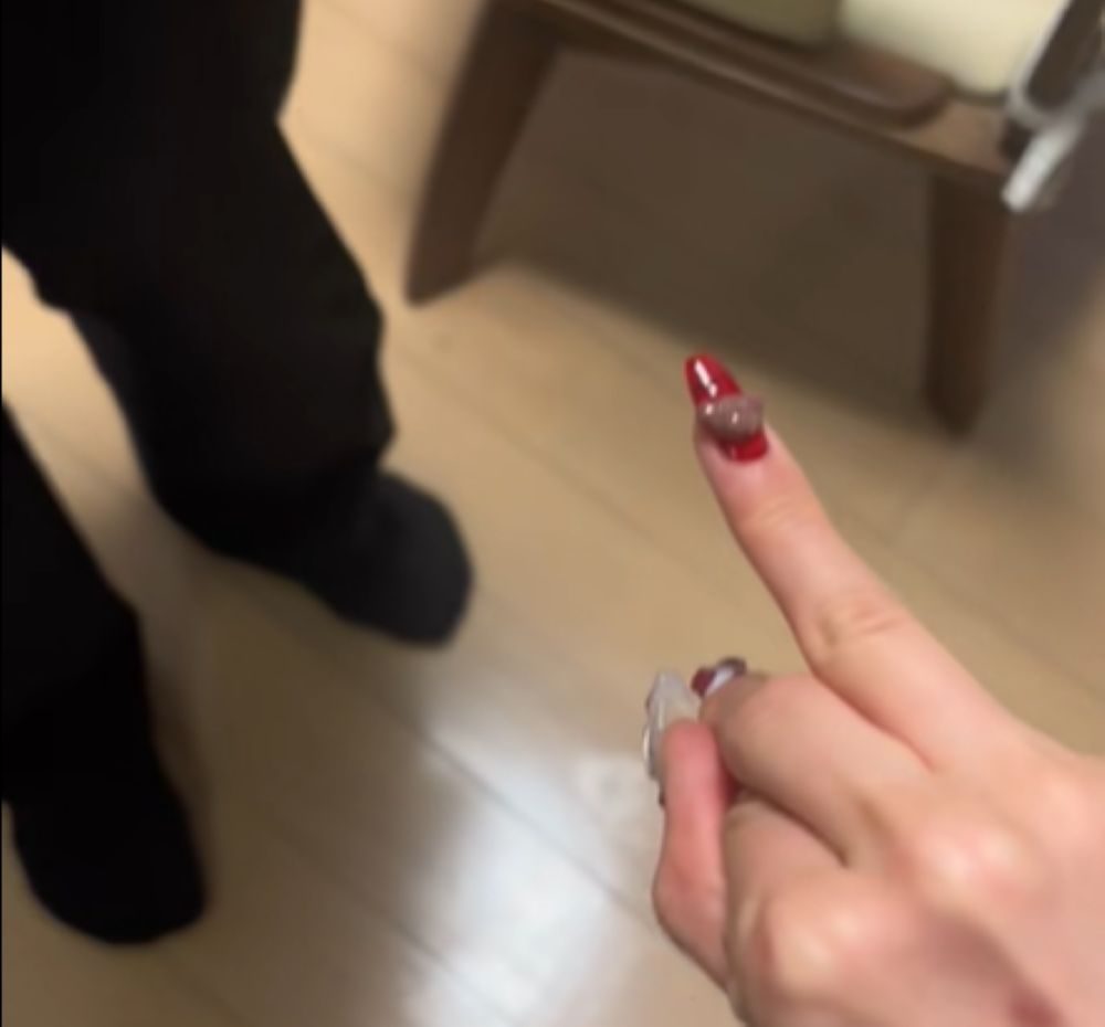 ネイルにはモカちゃんの名前が（＠nya__nanyaさんより提供）