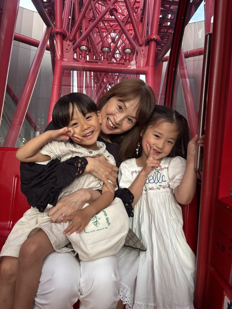 お母さんとお子さん①（＠0sarasena3さんより提供）