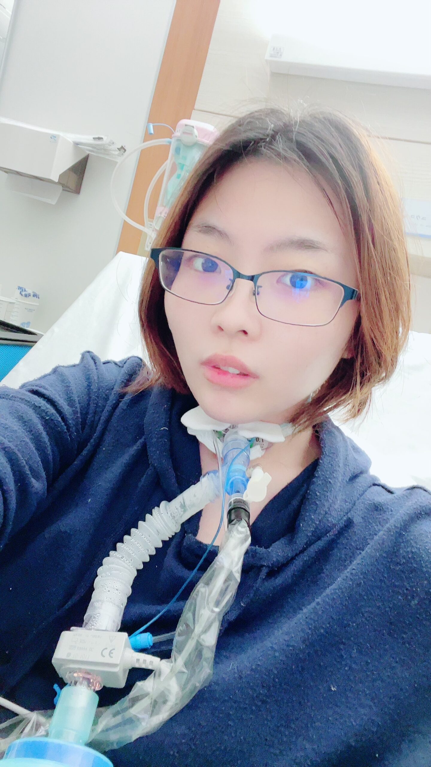 高校時代、背中の痛みで動けなくなった女性。しかし原因は不明のまま…症状から9年、やっと告げられた病名と現在の様子を聞いた