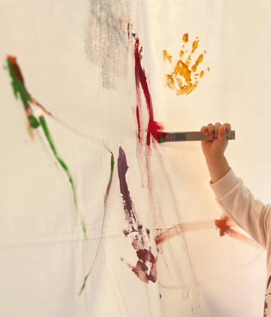 手形やアートに（＠0.hana87さんより提供）