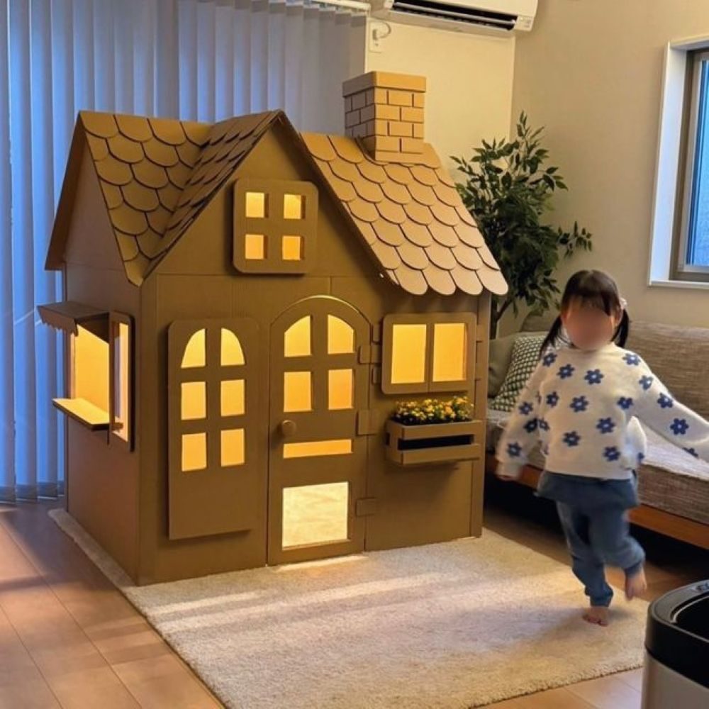 ダンボールの家（＠kuronushi_さんより提供）