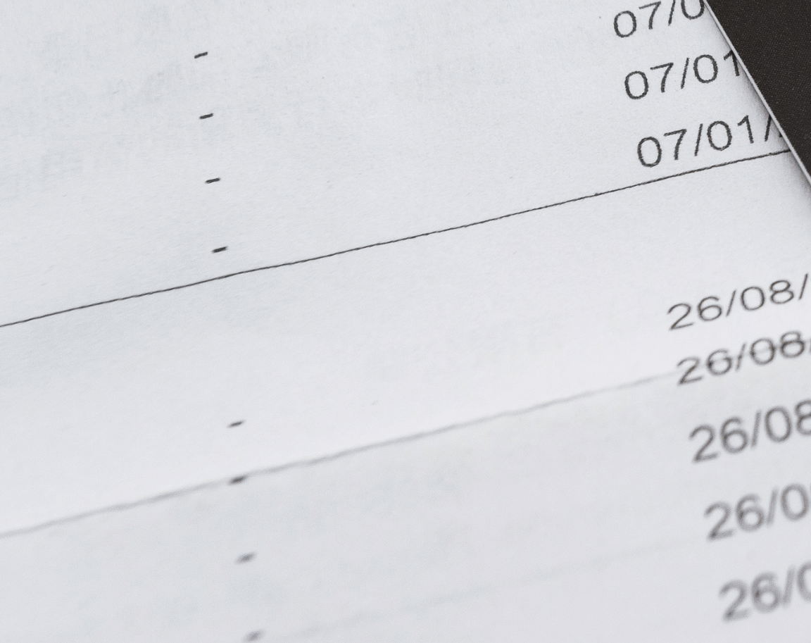 クレカの明細を見た男性「あれっ…？」　抱いた違和感。→その後、判明したまさかの理由に「怖い」「ビックリ」支払い方法についてアンケートを取った結果