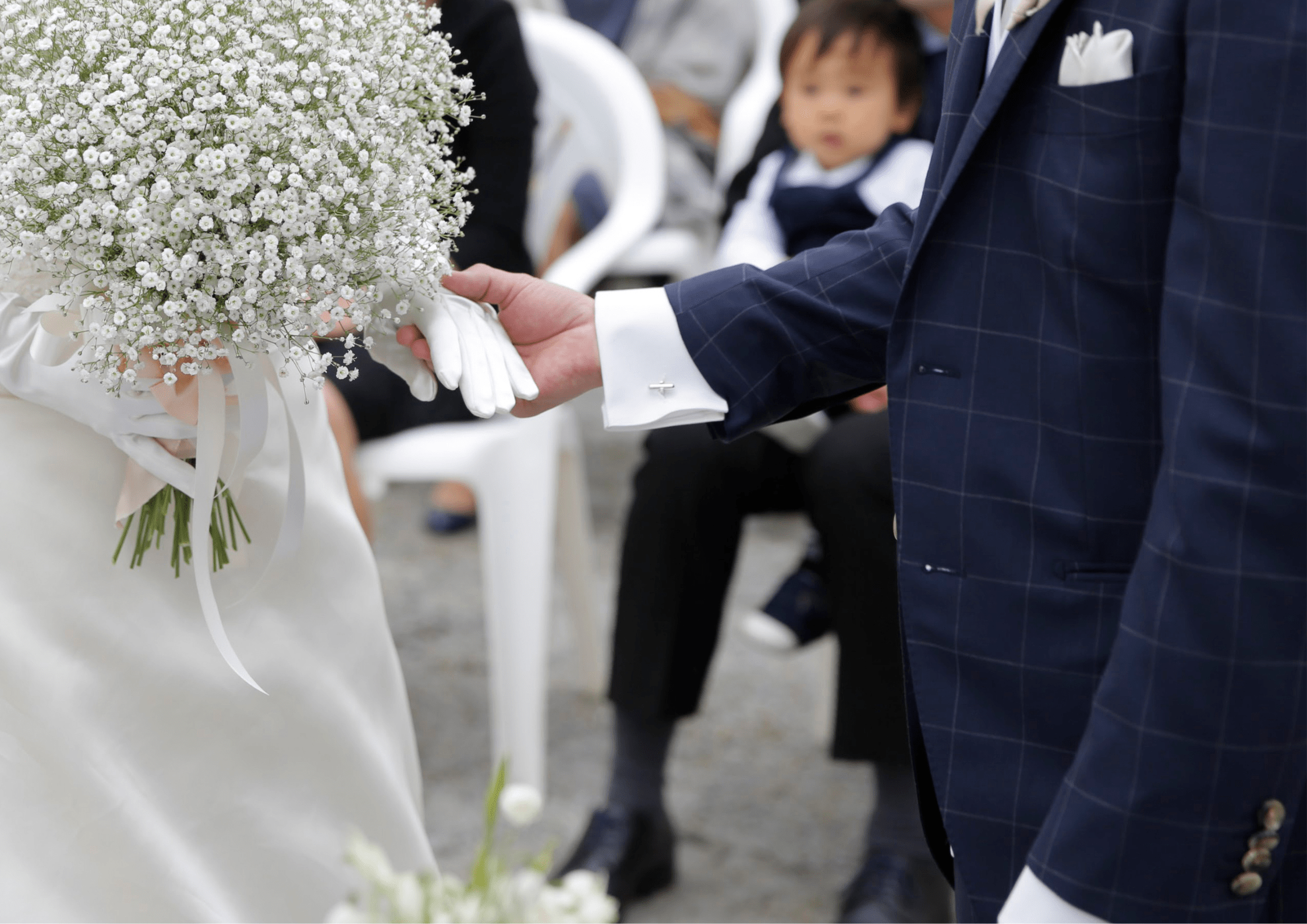 結婚式で…「あれ…?」足元に違和感。→その後、判明したまさかの事実に「頭真っ白」「なんで」