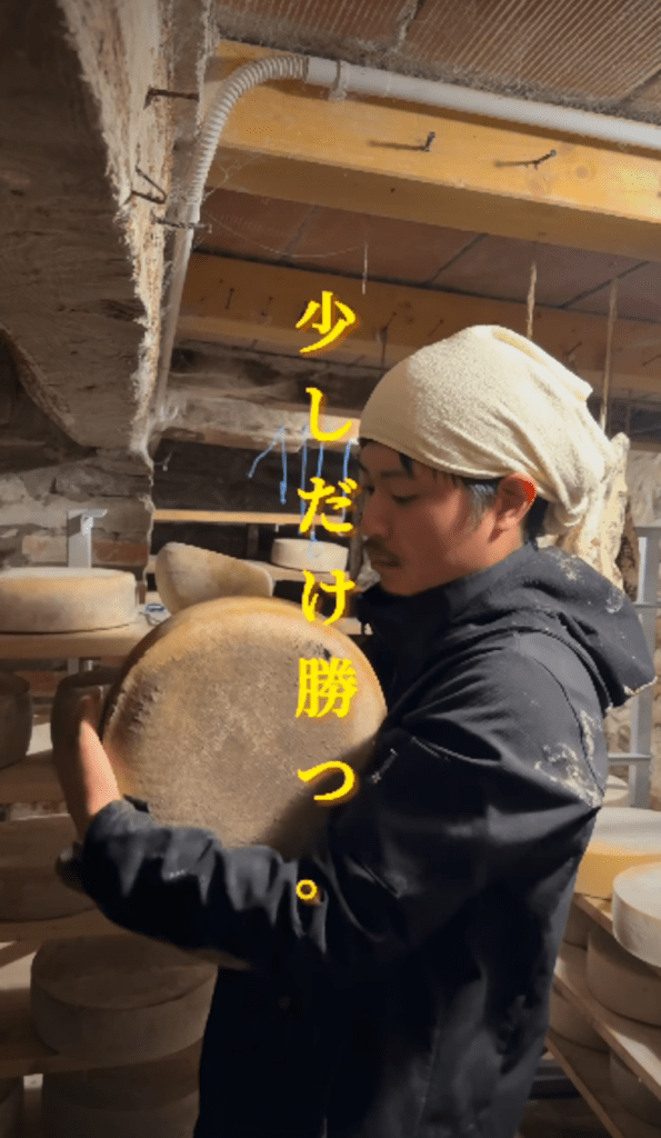 チーズづくりの様子⑥（＠cheese.rikuさんより提供）