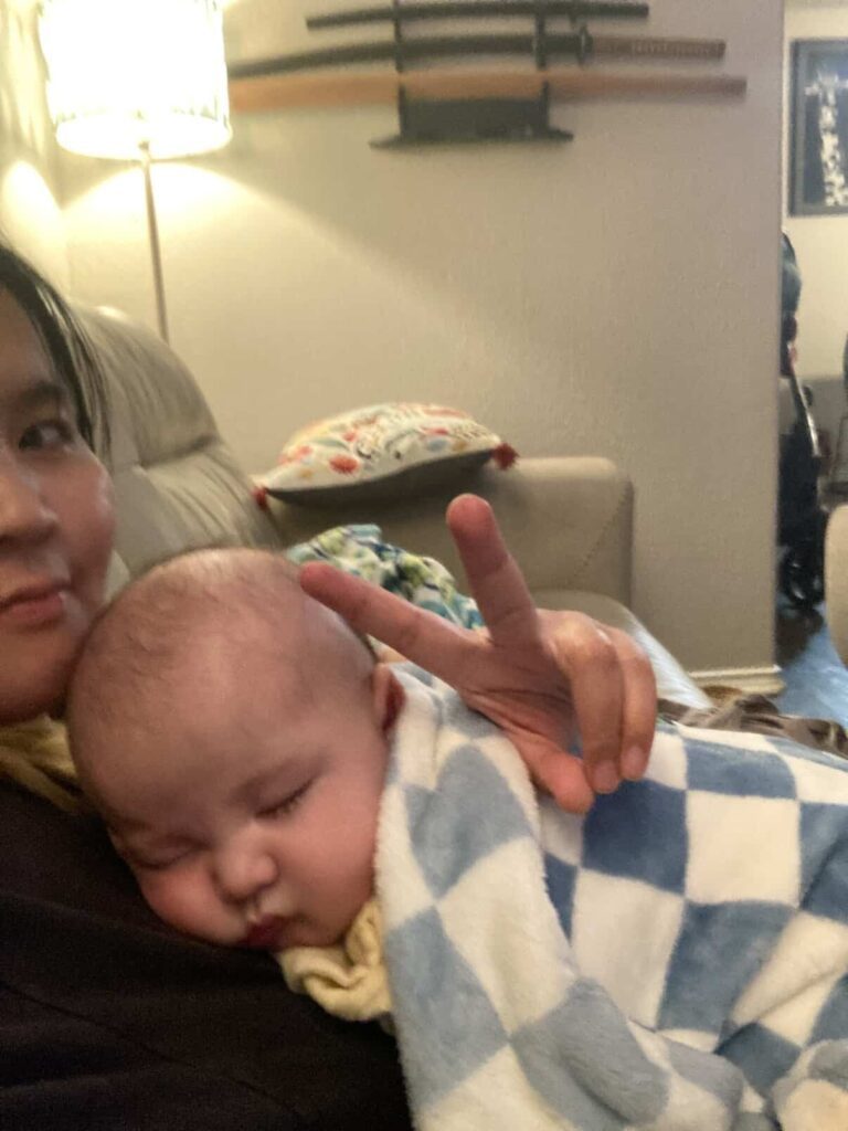 息子さんとママさん（＠annabanana_comicさんより提供）