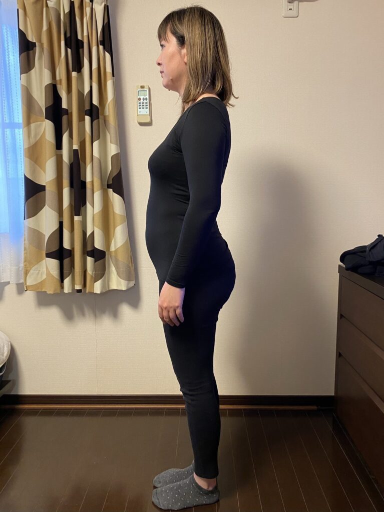 ダイエット前・横（＠manami.dietさんより提供）