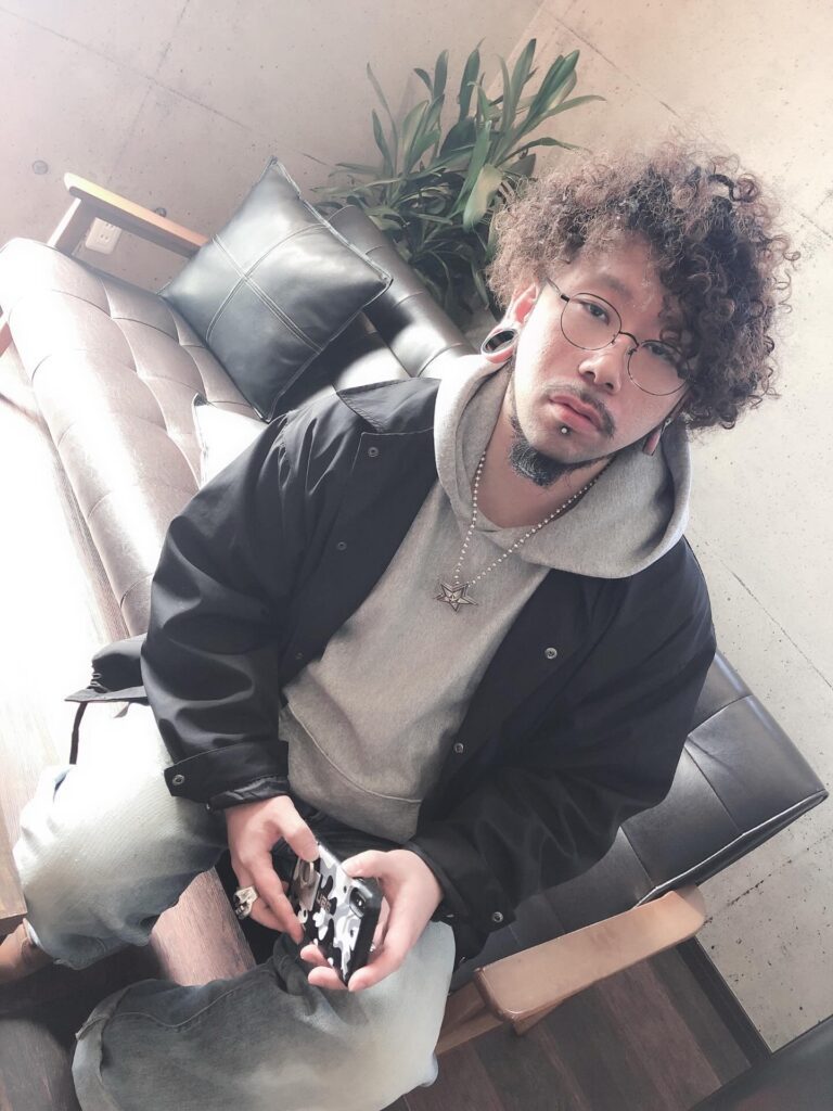 出会った頃の旦那さん（＠akimoto_familyさんより提供）