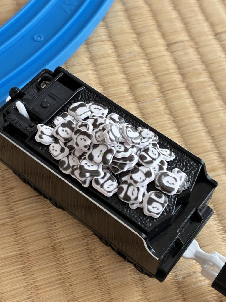 蒸気機関車の石炭に変化（＠okiko_yuzuraiさんより提供）