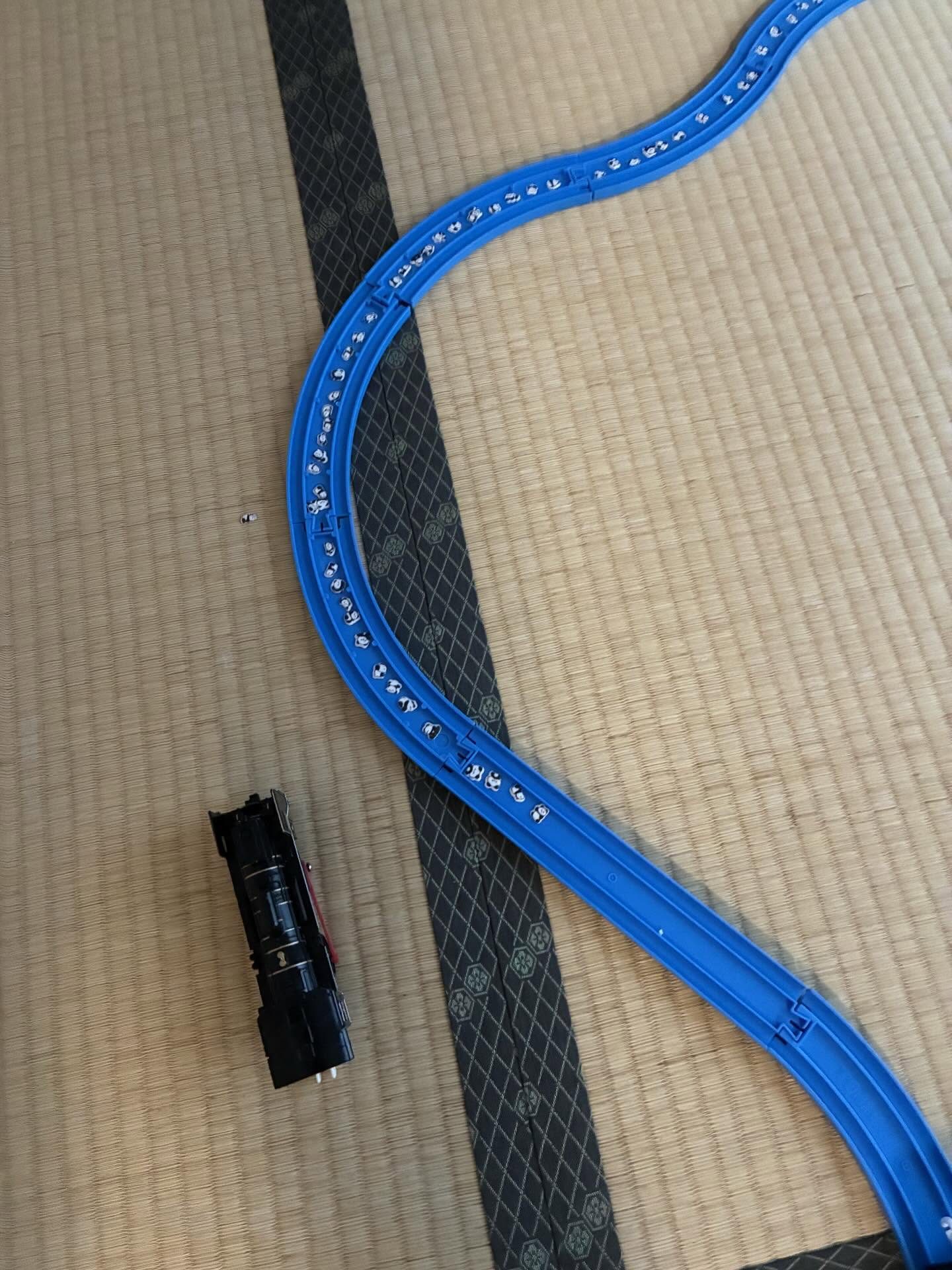 やけに大人しく遊ぶ2歳息子に違和感。ママが様子を見に行くと…「こういう心理テストあったwww」「正しい使い方ですね笑」