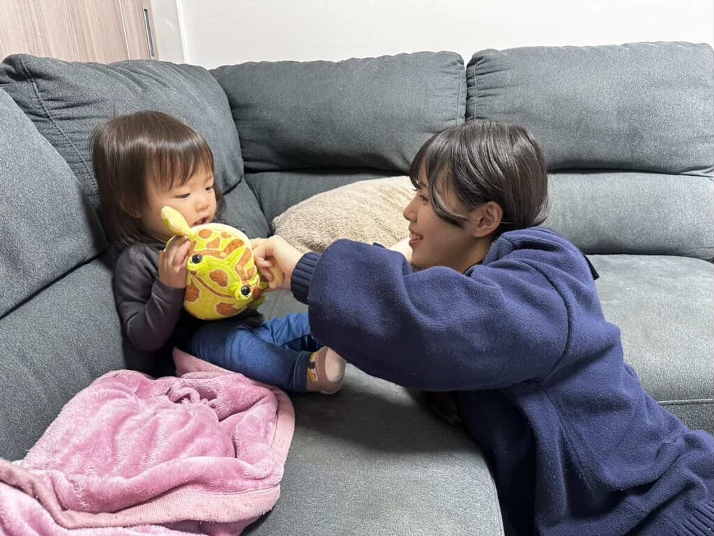 16歳のお姉ちゃんに早く会いたい3歳の弟（@yui.y.sei1110さんより提供）
