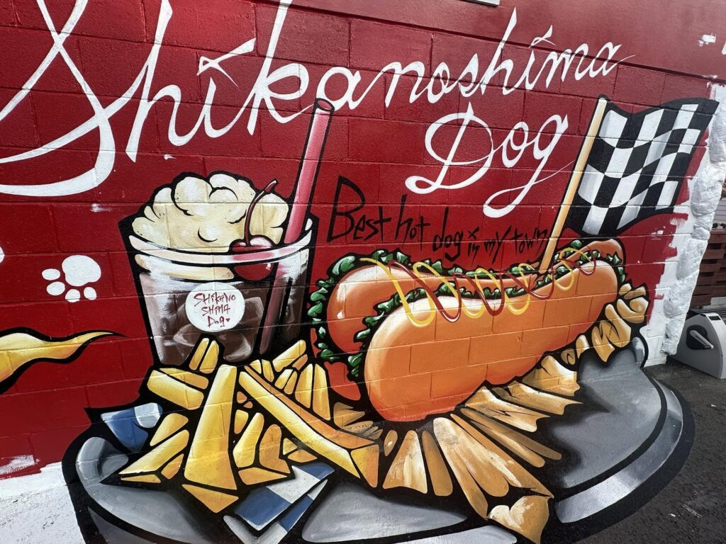 お店に描いた壁画④（dollyさんより提供）