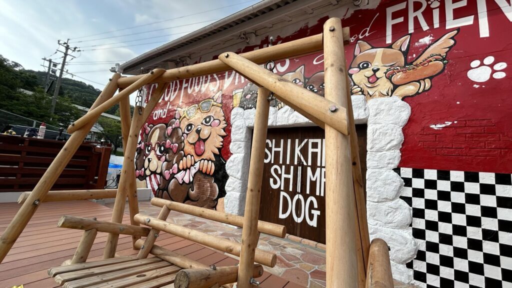 お店に描いた壁画⑥（dollyさんより提供）