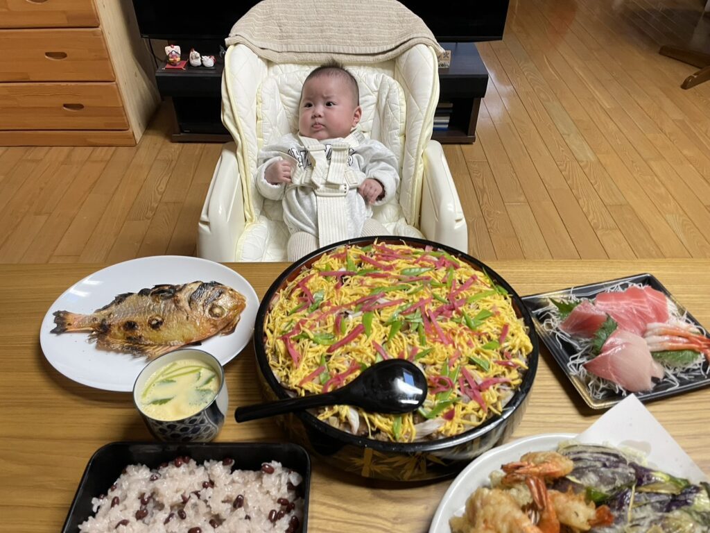 お義母さんの料理が並ぶ食卓③（＠x04l15xさんより提供）