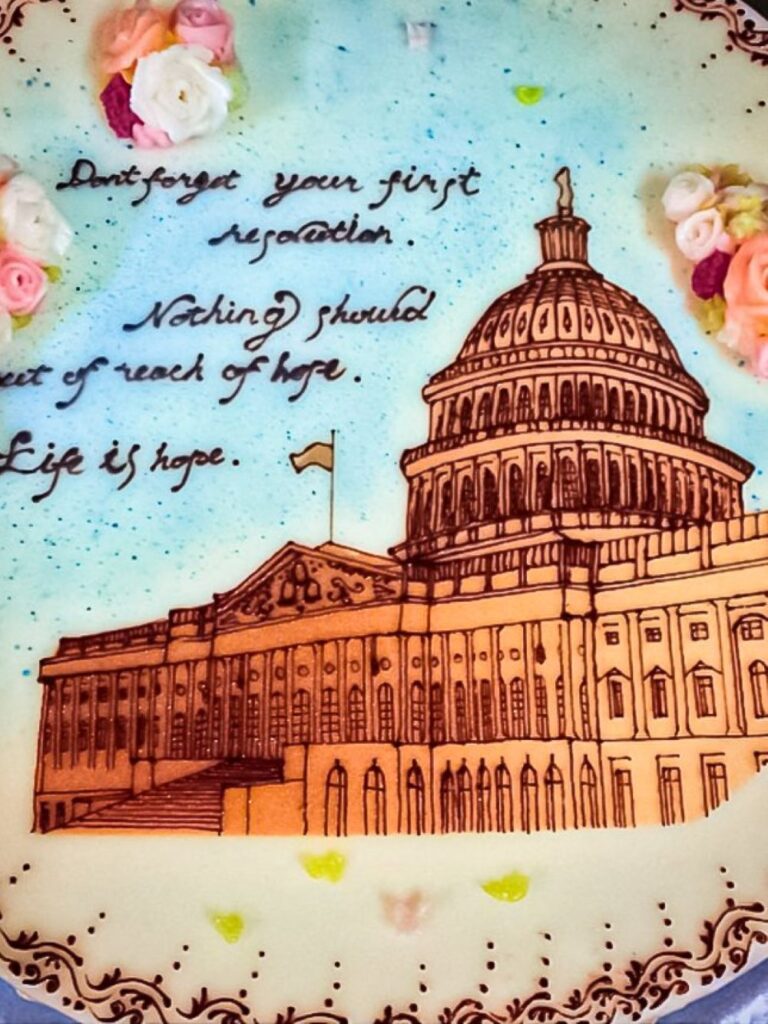 チョコペン作品①（＠kenta_sucretierさんより提供）