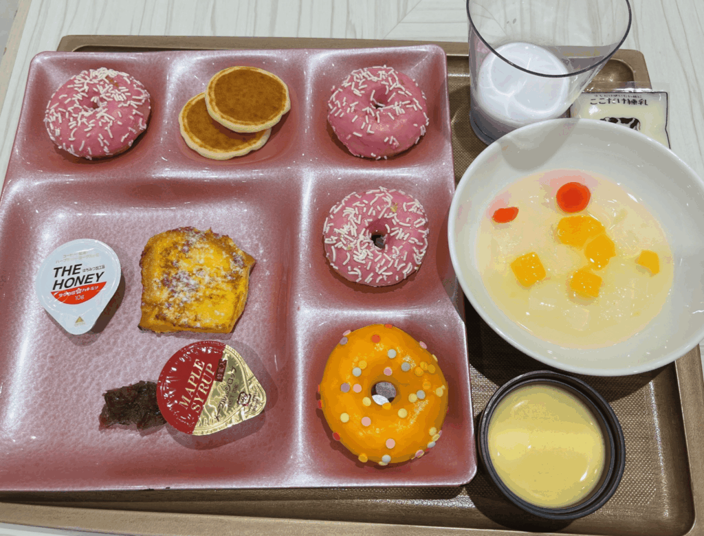 お楽しみ給食のようなバイキング（＠NaCl_kawaiiさんより提供）