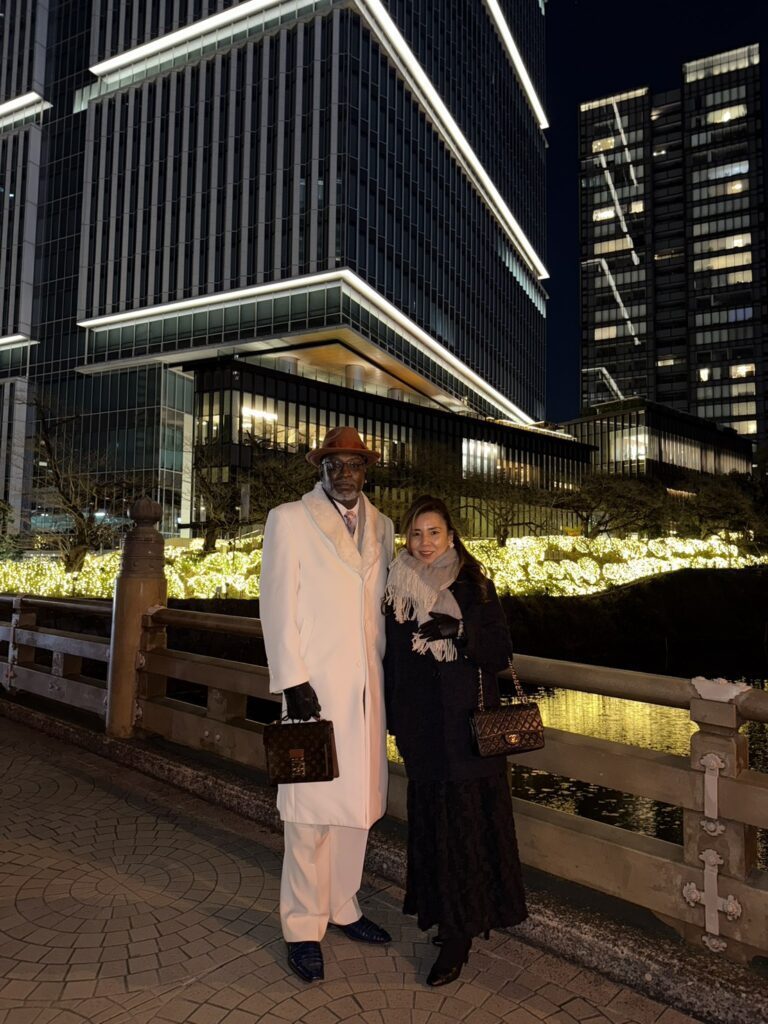 両親の姿（＠theonlykarllachanさんより提供）