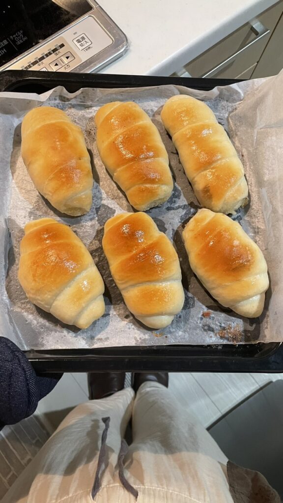 投稿者さんの手作りパン①（@hhiiutyさんより提供）