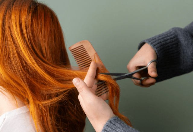 イメージ画像：ウィッグ制作の様子