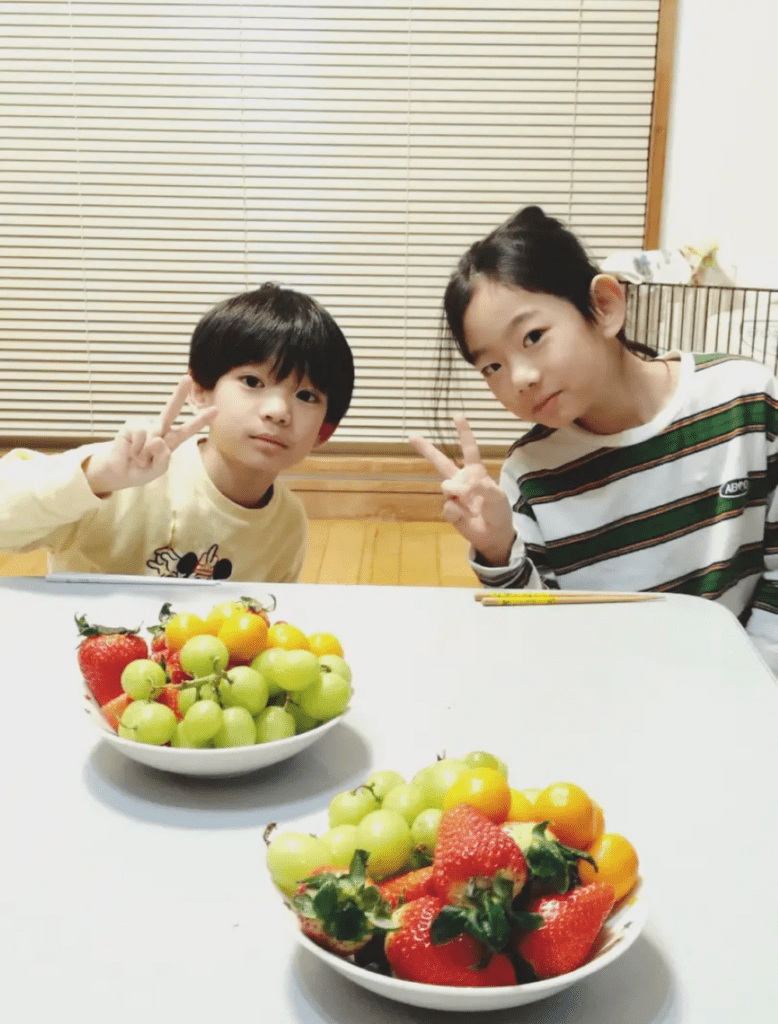 兄弟の写真①（＠fukafukihomachannelさんより提供）