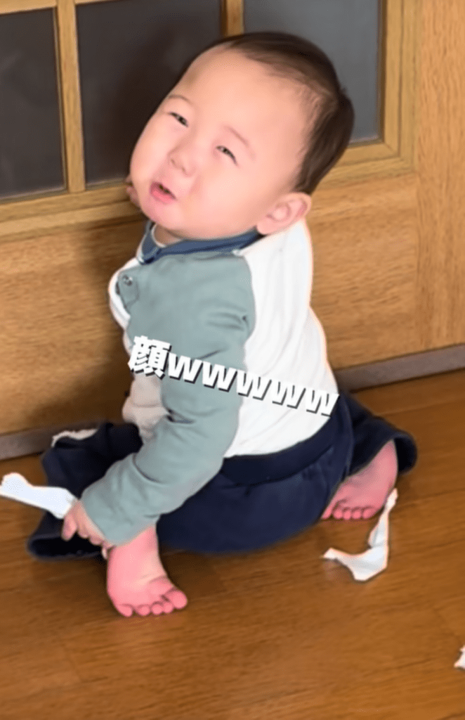 泣きそうな顔（＠bebi_mon_ikujiさんより提供）