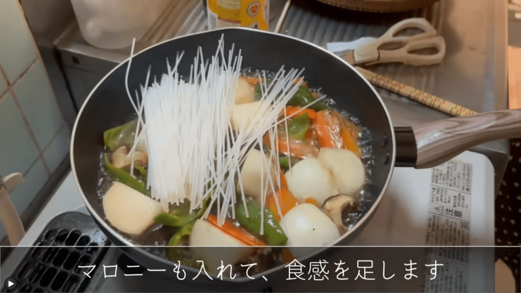 中華丼の具を作る様子③（＠grandma_and_meさんより提供）