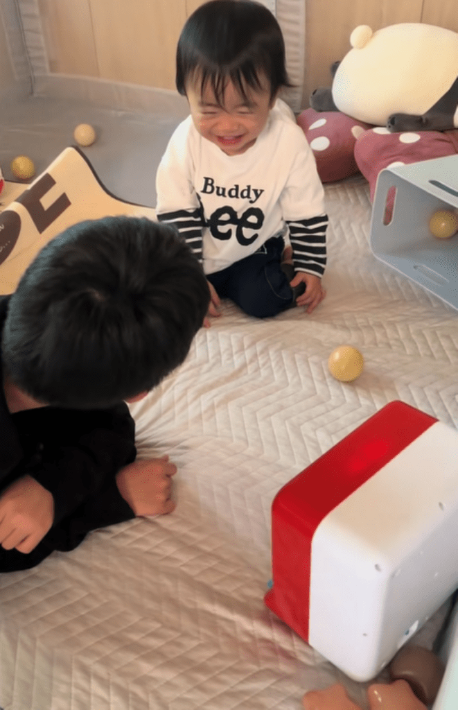 楽しそうな弟くん（＠884rmotさんより提供）