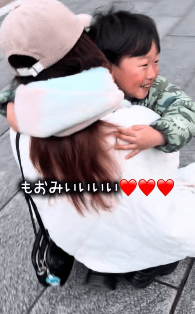 幸せそうな息子さん（＠yu_hima_daysさんより提供）