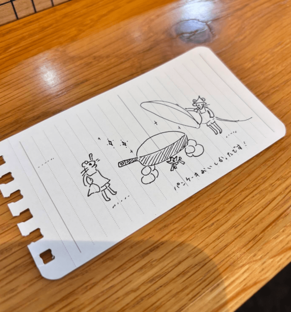 テーブルの上に置かれていたのは…（小さな絵本カフェaceroさんより提供）