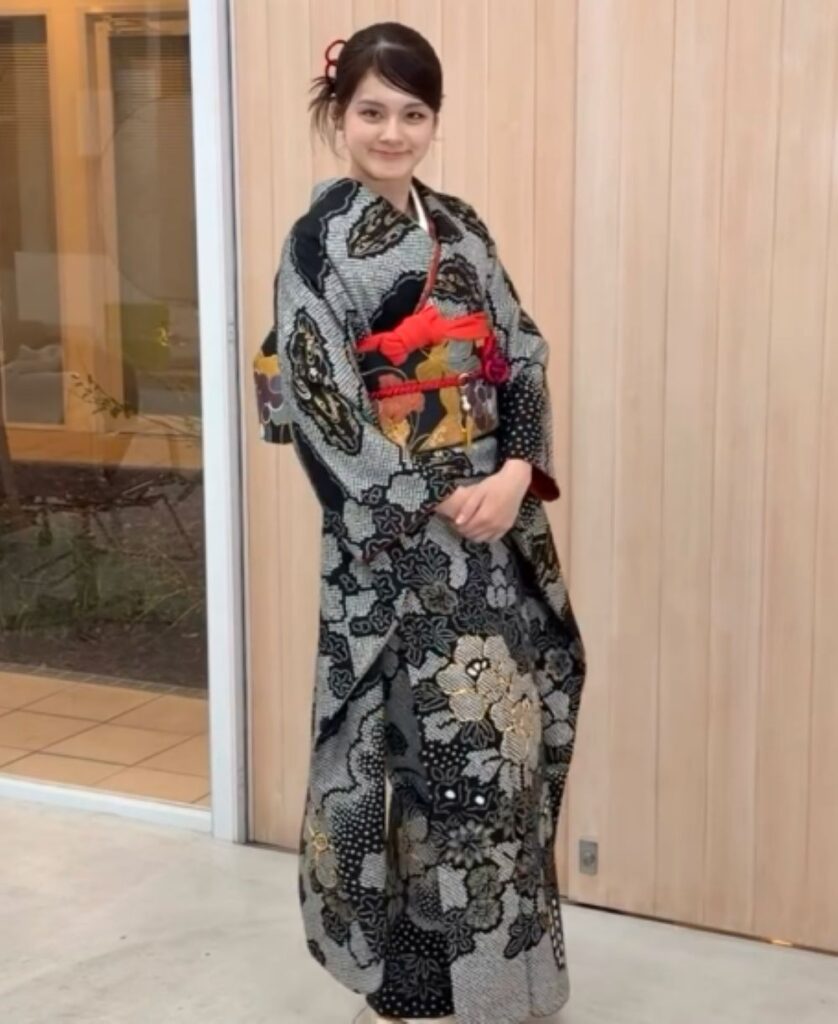 お母さんが着た振袖⑥（＠mariakadekaruさんより提供）