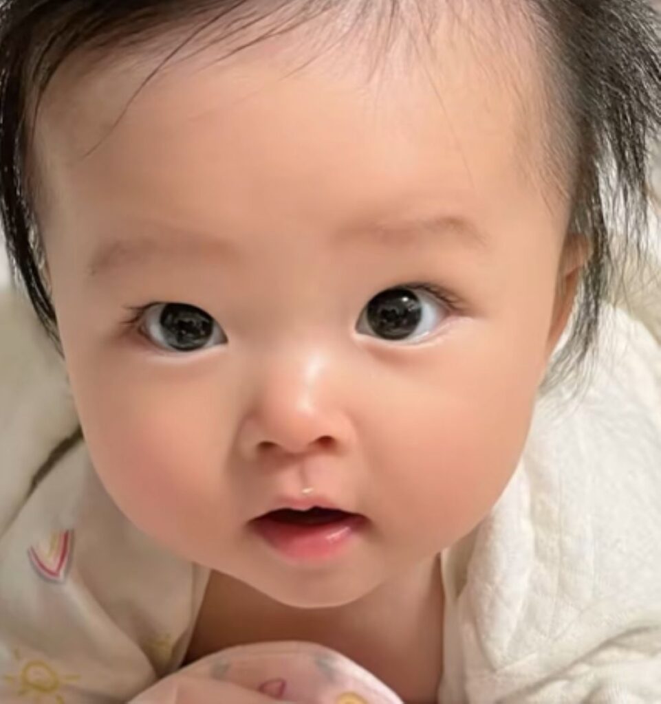 娘さんの様子②（＠cutebabytokerさんより提供）