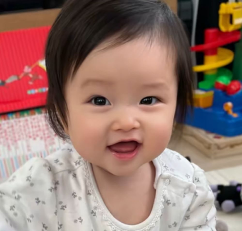 娘さんの様子④（＠cutebabytokerさんより提供）