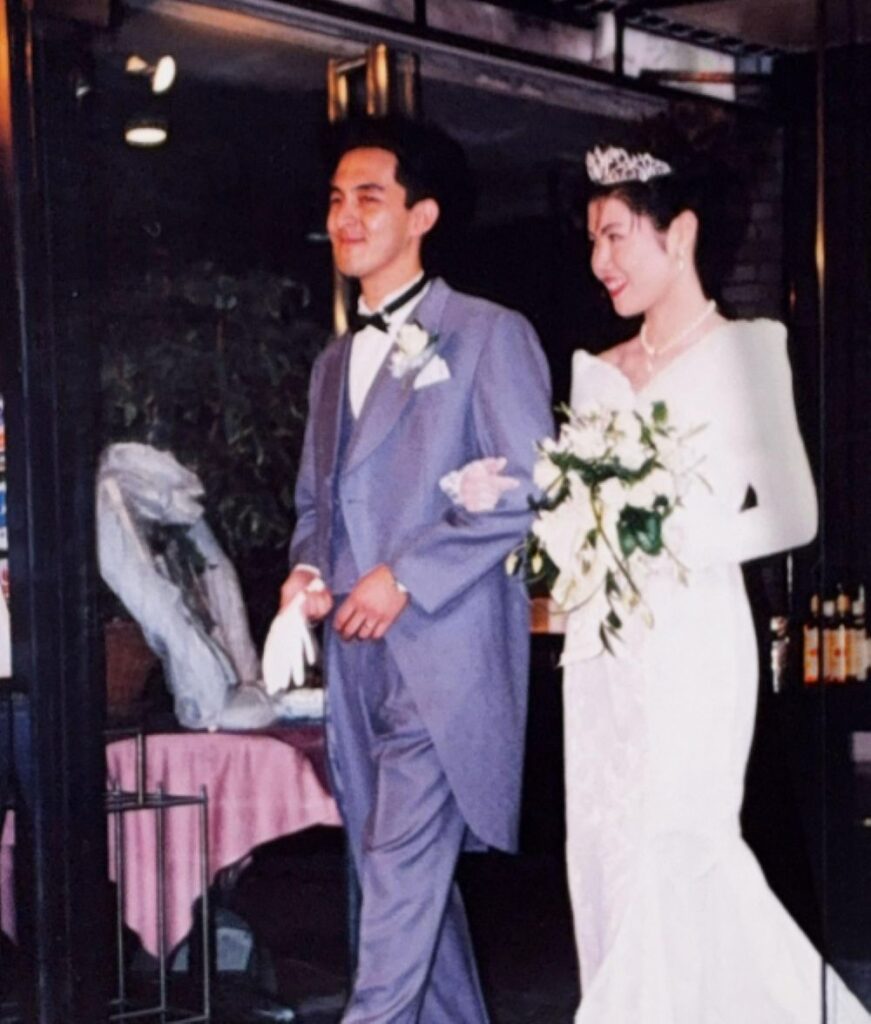 お母さんが着ていたウエディングドレス③（＠nuu.log__さんより提供）