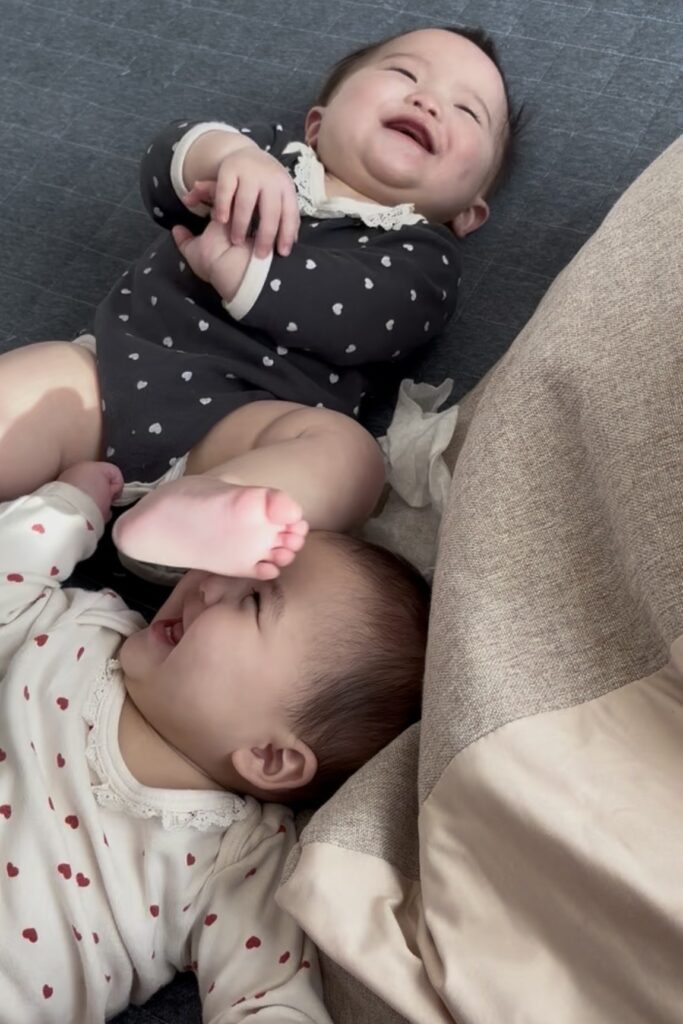 足が重くないのかな？（@noco_twinsさんより提供）