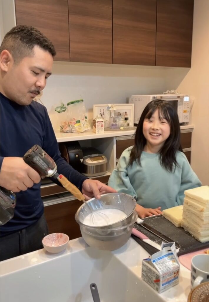 娘さんのためにがんばるパパさん①（＠suzushiochanさんより提供）